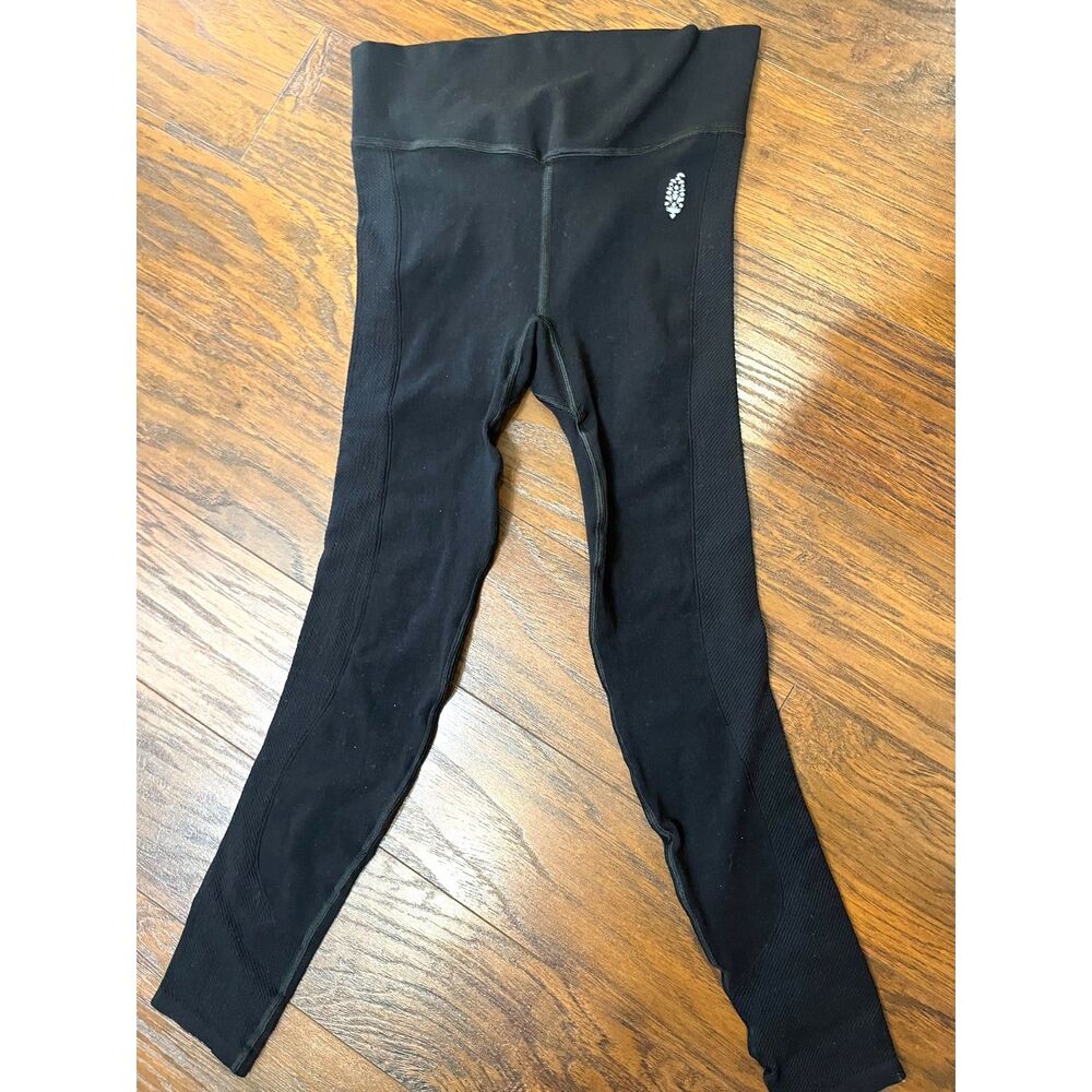 Free People Movement Black Leggings Ribbed Side Panels Size XS NWT 88 retail